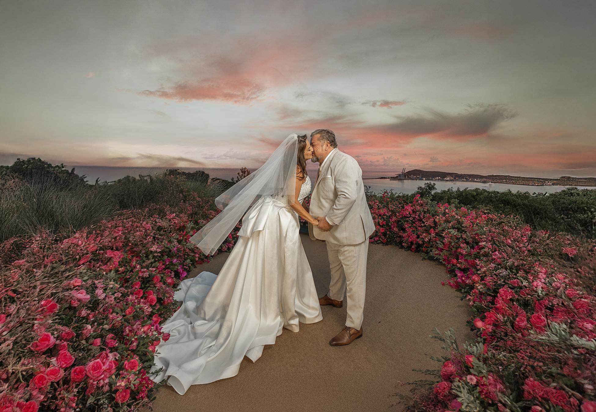 casamento ao pôr do sol com vista do porto de Imbituba